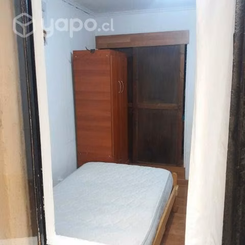 Arriendo pieza Cruz del Sur