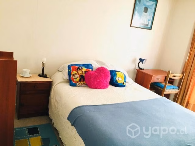 Arriendo pieza con baño a estudiante U mujer