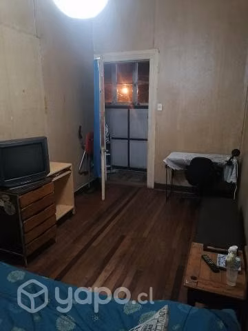 Arriendo pieza en cerro alegre central
