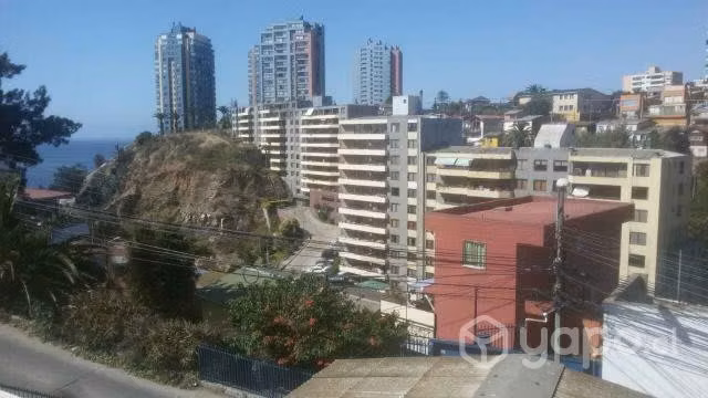 Se arrienda habitacion amoblada a estud Universit