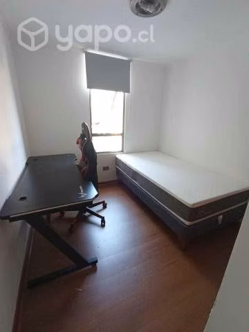Pieza con baño privado en Portales