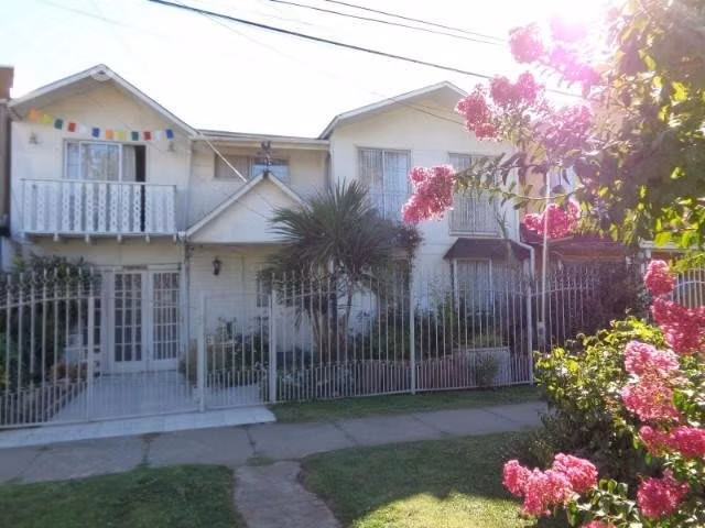 Pensión o arriendo de piezas