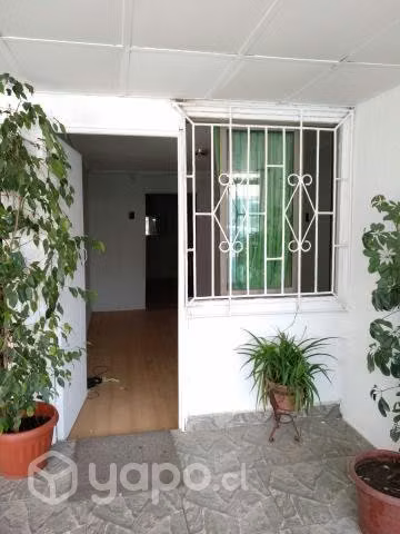 Se arrienda 2 piezas en casa conchali