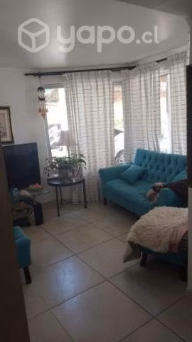 Se arrienda pieza cn baño privado estacionamiento
