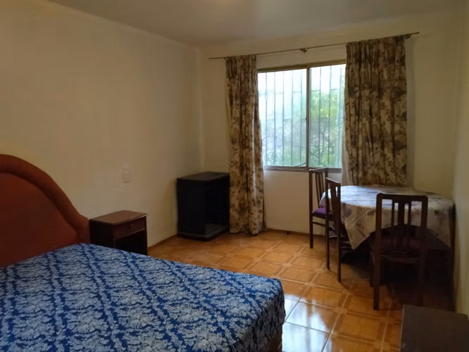 Arriendo pieza frente UMCE ñuñoa
