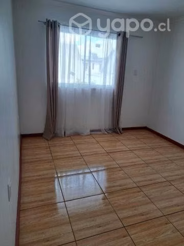 Arriendo amplias piezas a Universitarias, UA, UST