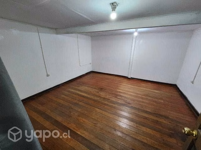 Arriendo pieza independiente