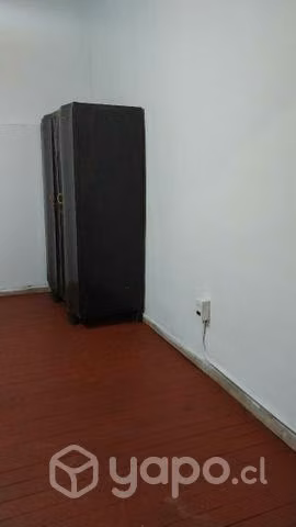 Se arrienda piezas amplias en recoleta