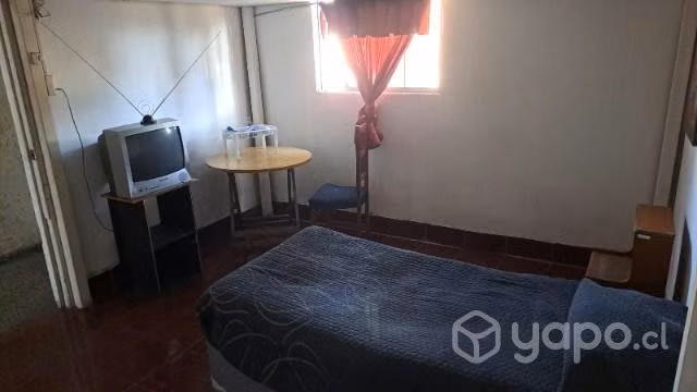 Arriendo pieza amoblada a persona sola