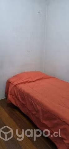 Se arrienda pieza para una persona