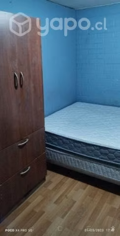 Se arriendan dos habitaciones amobladas con baño p