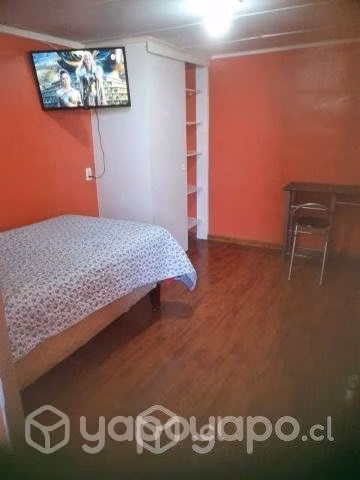 Habitación amoblada con baño propio - Ubicación privilegiada junto a terminal de buses