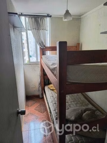 Pieza stgo. centro una cuadra Hospital San Borja