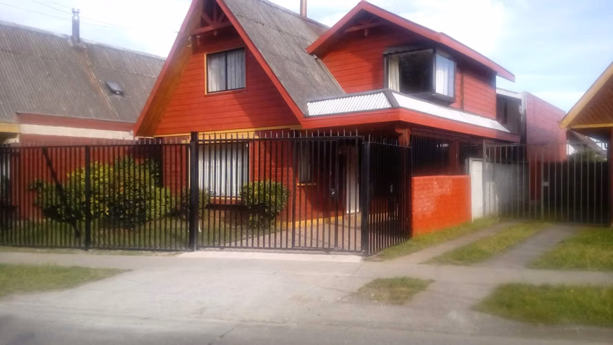 ARRIENDO PIEZA (5min U.C)