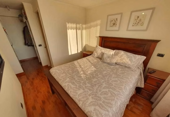 Pieza amoblada baño privado