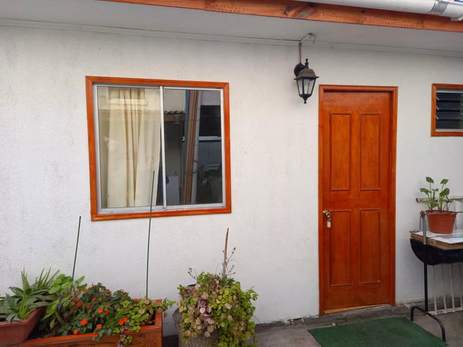 ARRIENDO PIEZA EXTERIOR AÑO CORRIDO