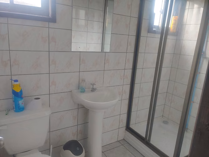 Arriendo Pieza en cabaña compartida para mujeres