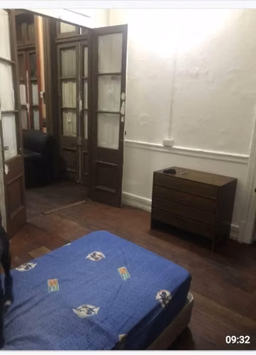 Pieza Semi Amoblada