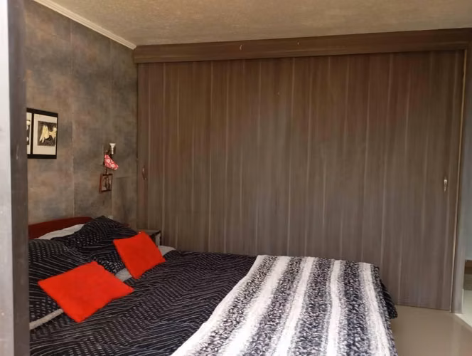 Arriendo pieza sólo mujer