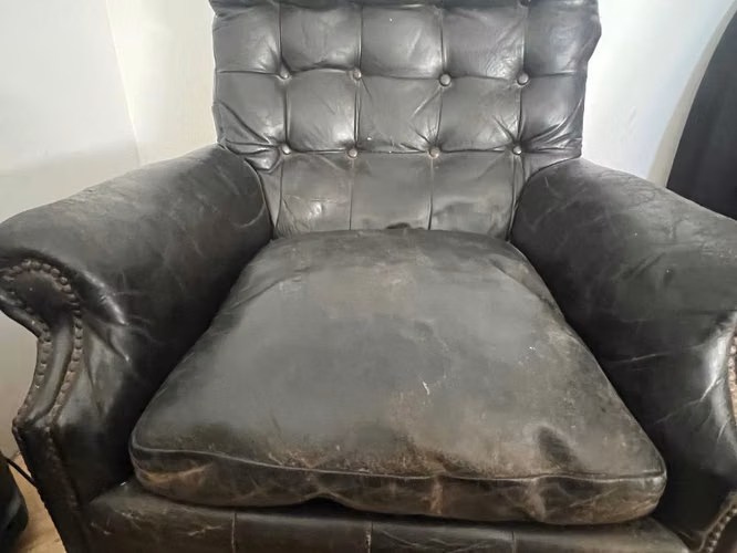 Sillon de Cuero Grueso $35.000.- en Mejillones
