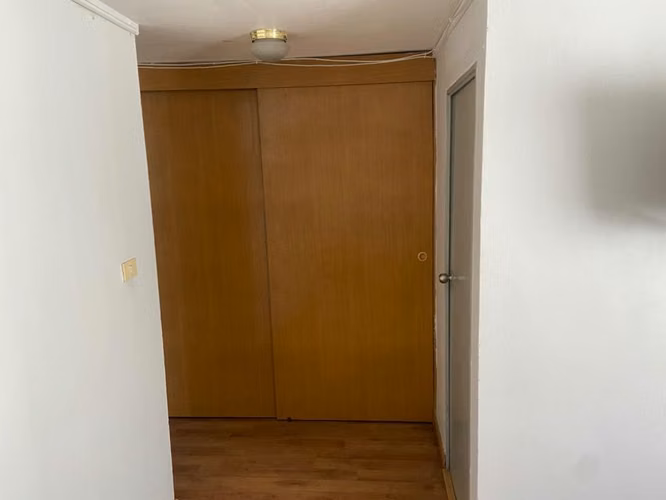 Pieza amueblada con baño privado