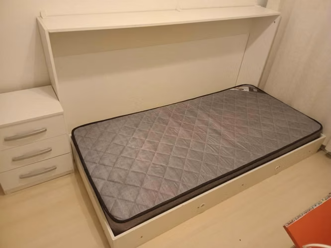 SE ARRIENDA PIEZA AMOBLADA, CON BAÑO PRIVADO SOLO MUJER LAS CONDES