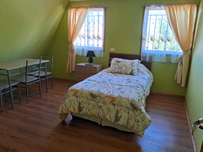 Arriendo habitación amoblada.