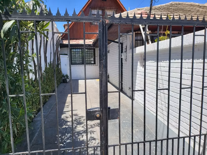 Arriendo de pieza cercana a Metro Los Domínicos
