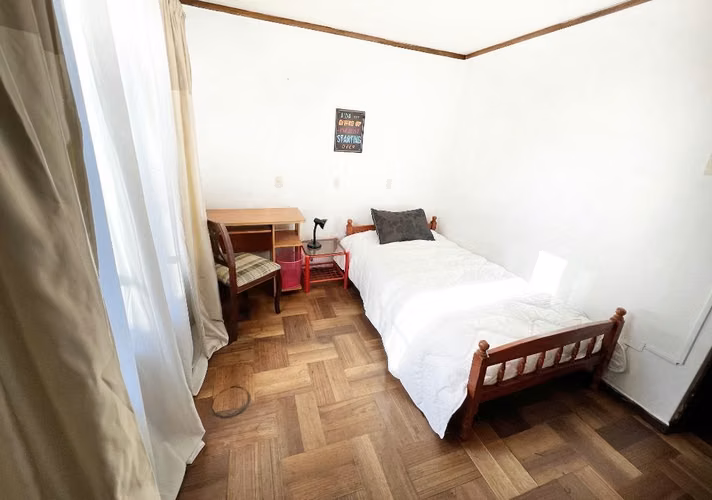 Se arrienda amplia pieza habitación para estudiante o persona que trabaje