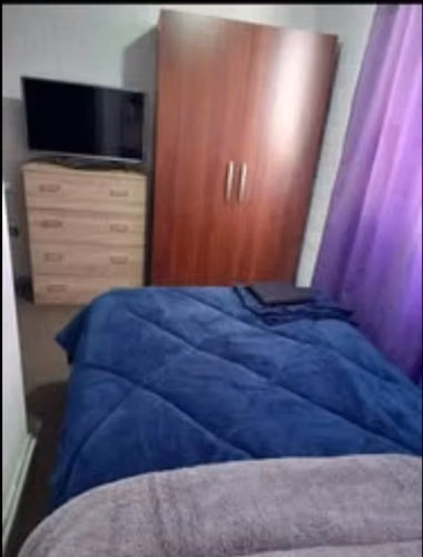 Pieza amoblada en lampa