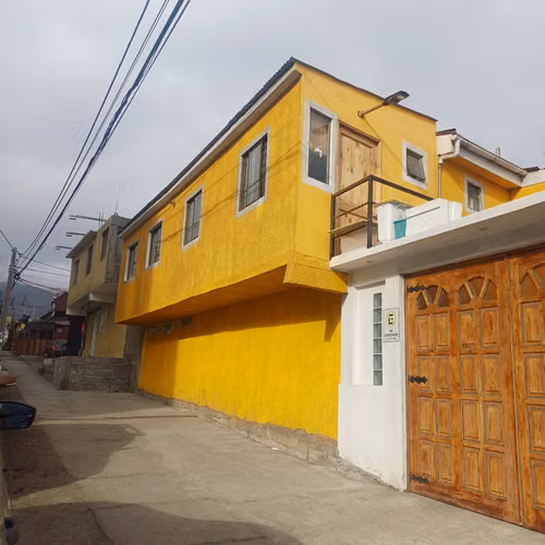 Se arrienda departamento en el interior de una casa, Sector cerca colegio San Agustín