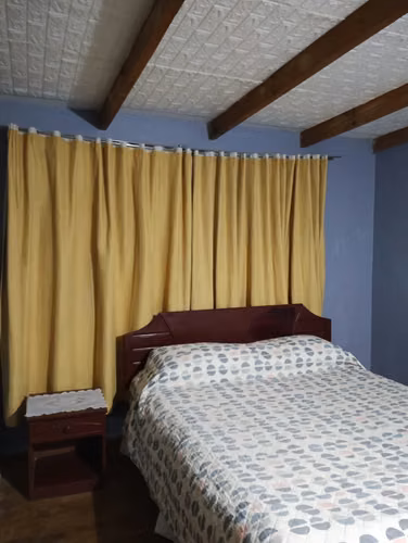 Arriendo pieza amoblada en casa de Familia
