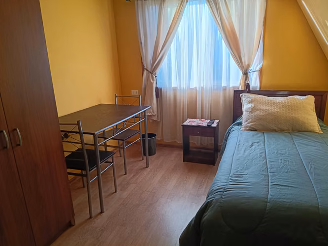ARRIENDO PIEZA PARA TRABAJADORES.