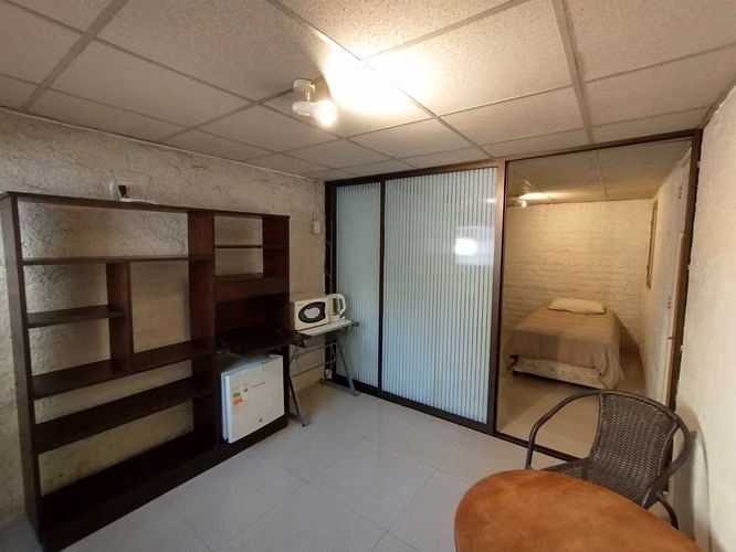 Pieza independiente 2 ambientes baño privado wifi Providencia